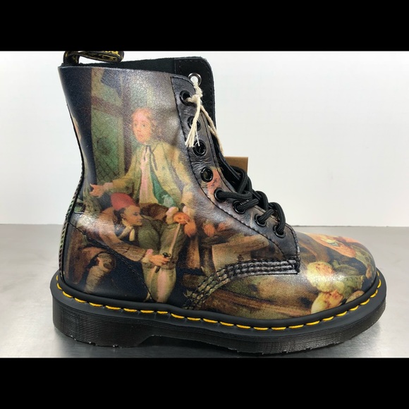 dr martens hogarth 1461